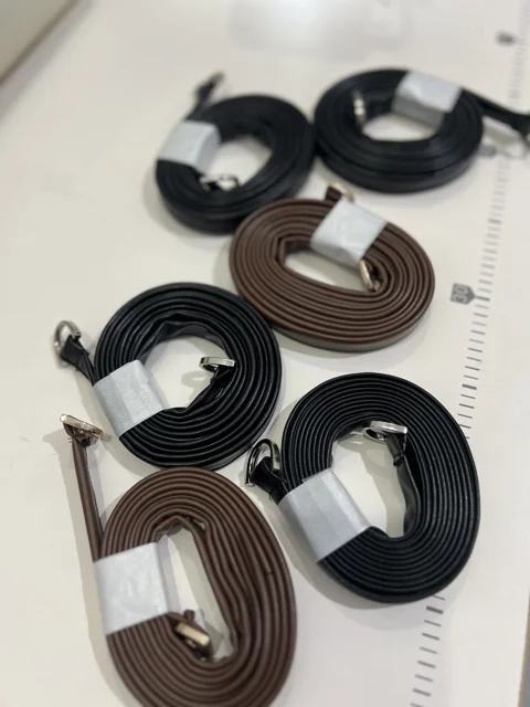 کمربند چرمی قهوه ای و مشکی